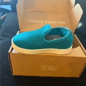 Toddler Teal Slip-On Shoes size 8 NWT